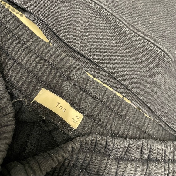 TNA Iconic Track Suit - Picture 12 of 16